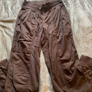 Mid-rise Studio Joggers
